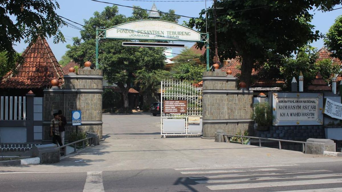 100 Soal Tes Masuk Pondok Pesantren Tebuireng + Pembahasan