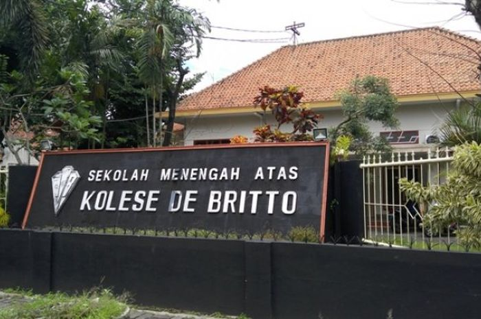 SMAS Kolese De Britto