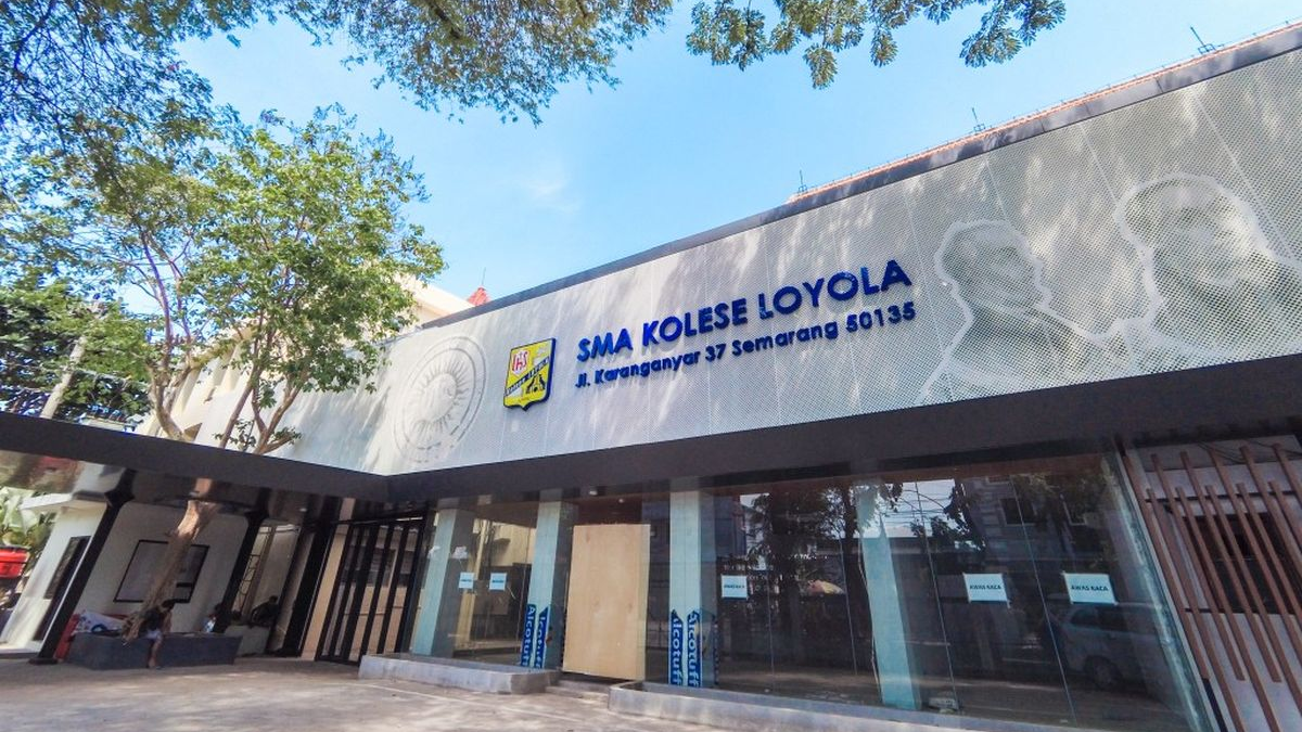 SMAS Kolese Loyola